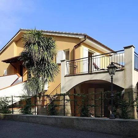 La Meridiana, 公寓 圣巴特罗摩艾美尔